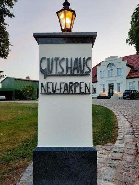 Gutshaus Neu Farpen Neuburg (Mecklenburg-Vorpommern) Exterior foto